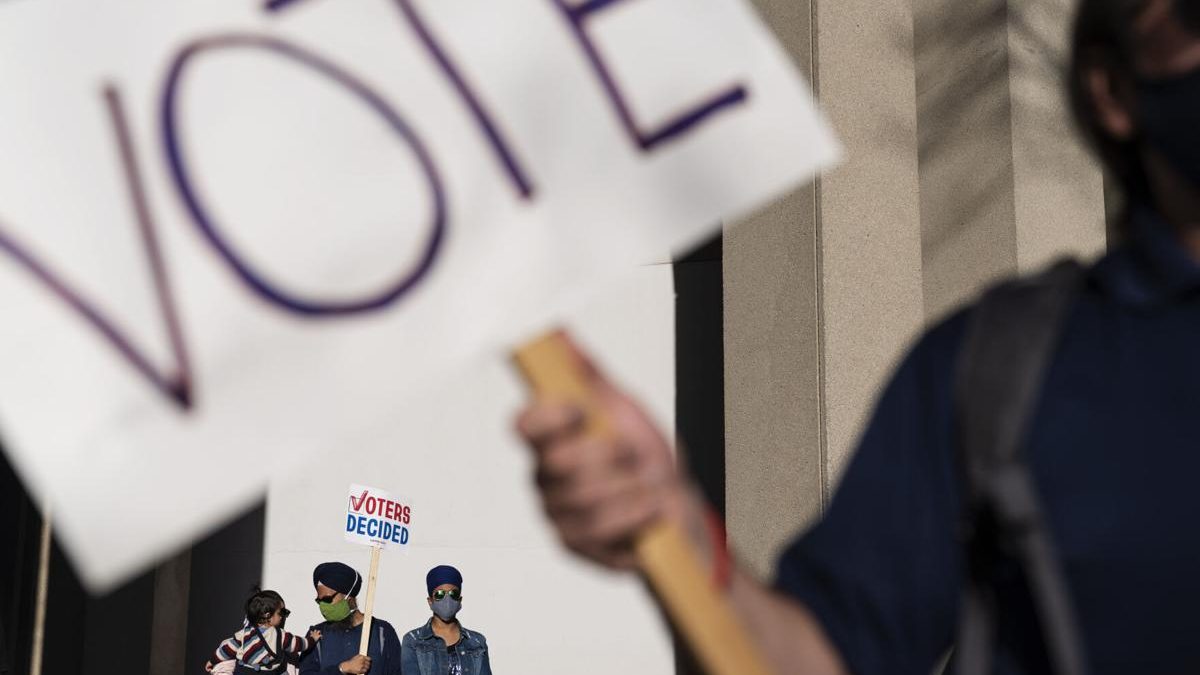 Officials certify Trump’s win in Tennessee