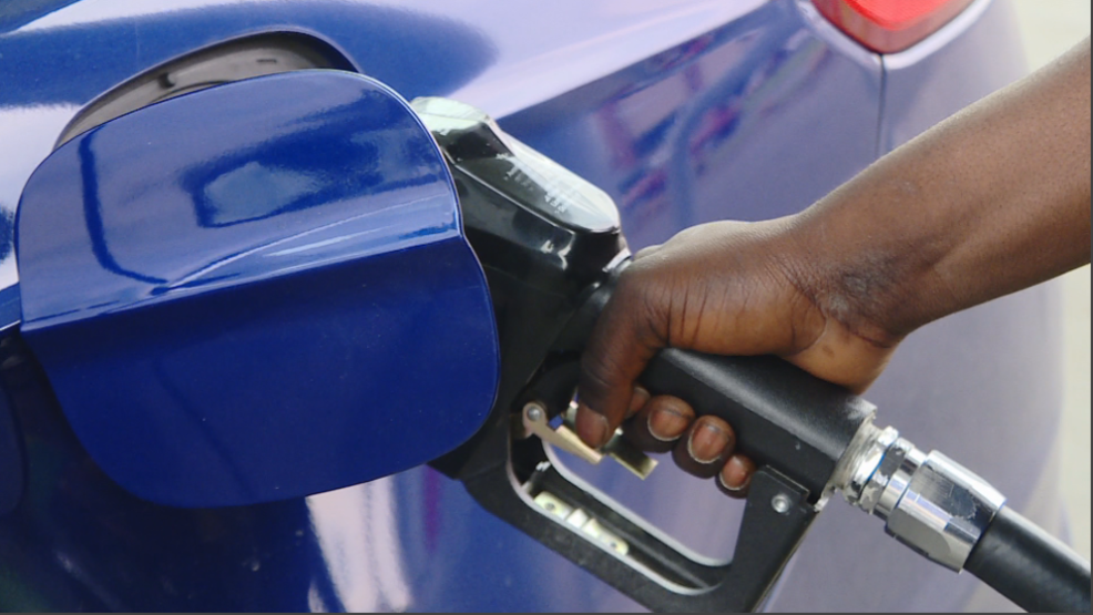 Chattanooga gas prices have risen 9.2 cents per gallon in the past week, averaging $2.21/g