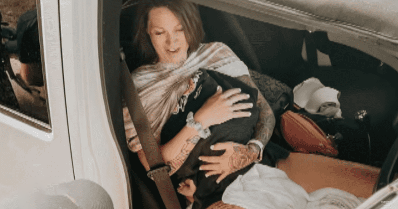 Woman gives birth in her car’s front seat after husband thought it was false labor: “My wife, she’s a rockstar”