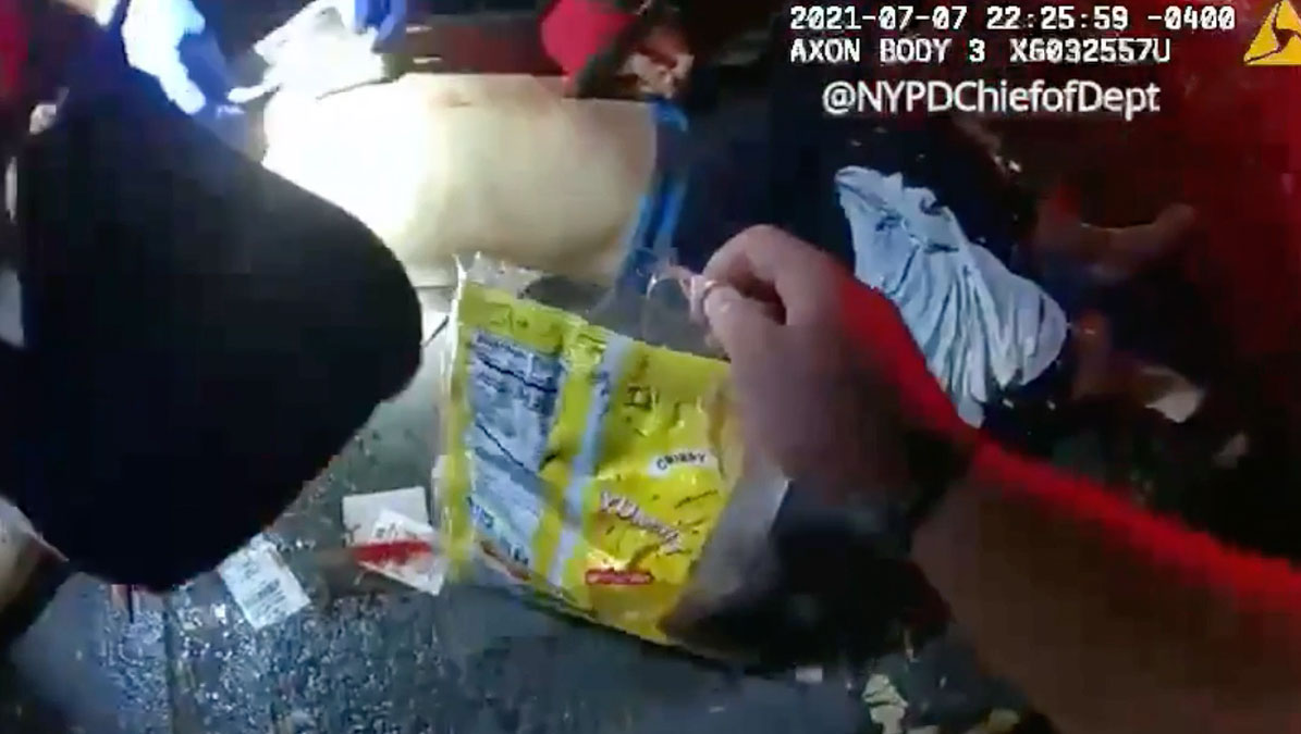 NYPD officer saves stabbing victim’s life with a bag of chips and a roll of tape