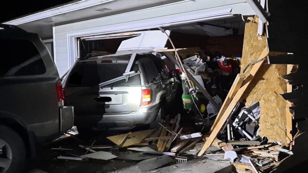 No injuries reported after vehicle crashes into Cleveland home