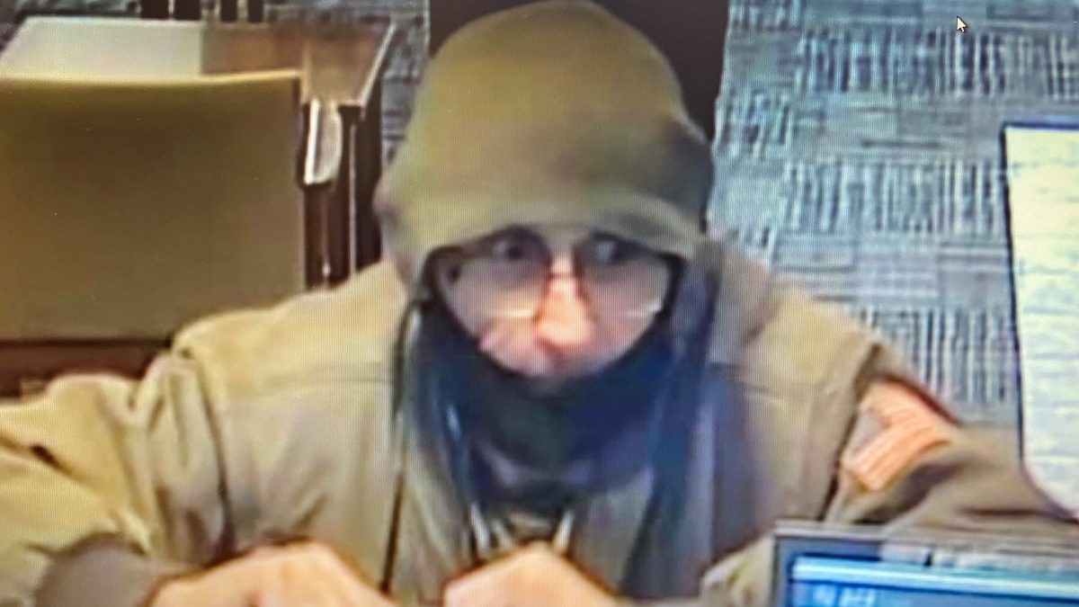 Metro Police looking for Fifth Third Bank robbery suspect
