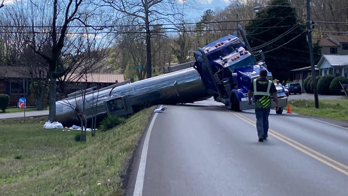 Crews respond to rollover crash at the intersection of Blue Springs Road and Dockery Lane