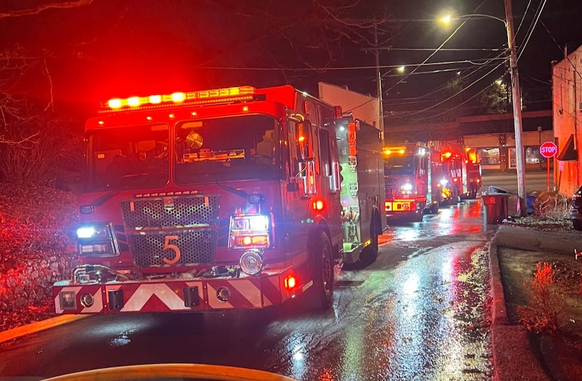 Chattanooga firefighters battle overnight house fire on West Brow Terrace