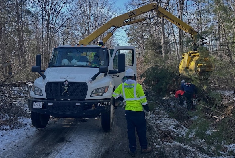 Chattanooga-Hamilton County crews assist Hickman County after winter storm Fern