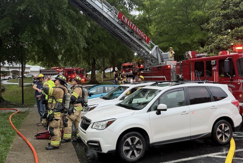 Lightning strike suspected in apartment fire that displaced multiple families in Hixson